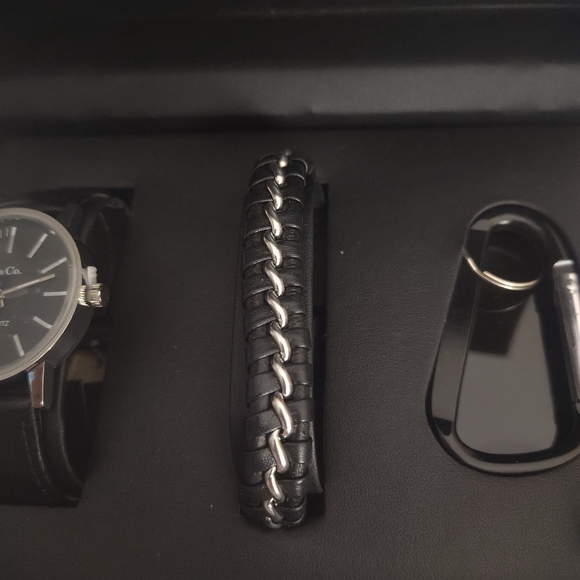 L&Co. Timepeices Set - Picture 4 of 5